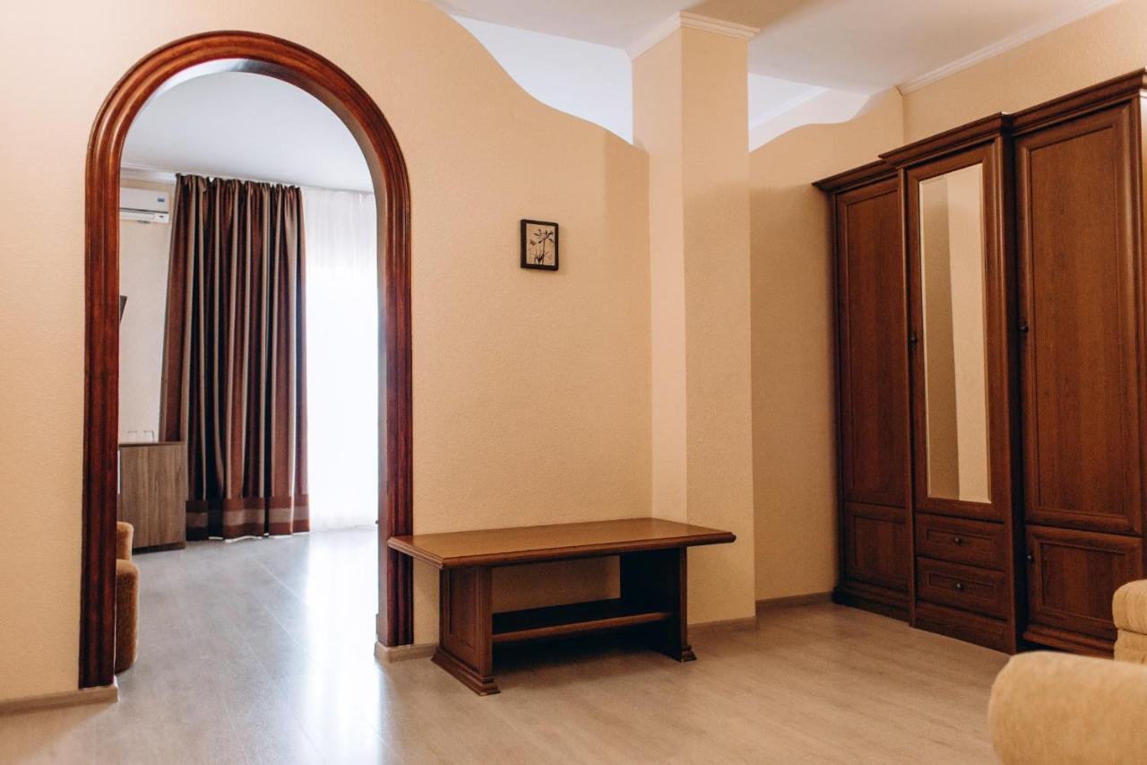 Hotel DA NONNA Odessa Buitenkant foto